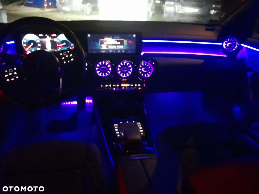 Mercedes-Benz CLA 200 7G-DCT AMG Line - 21