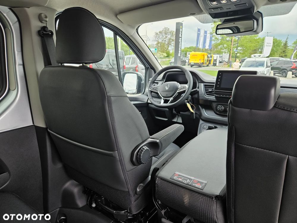 Renault Trafic - 12
