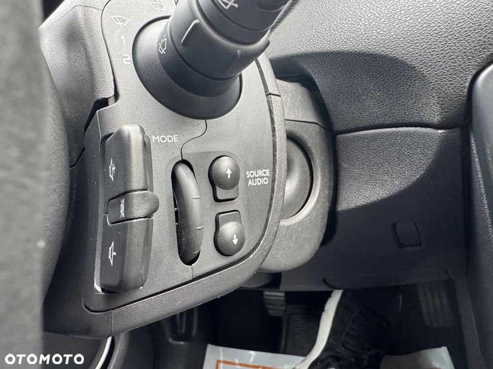 Renault Clio 1.2 16V Exception - 18