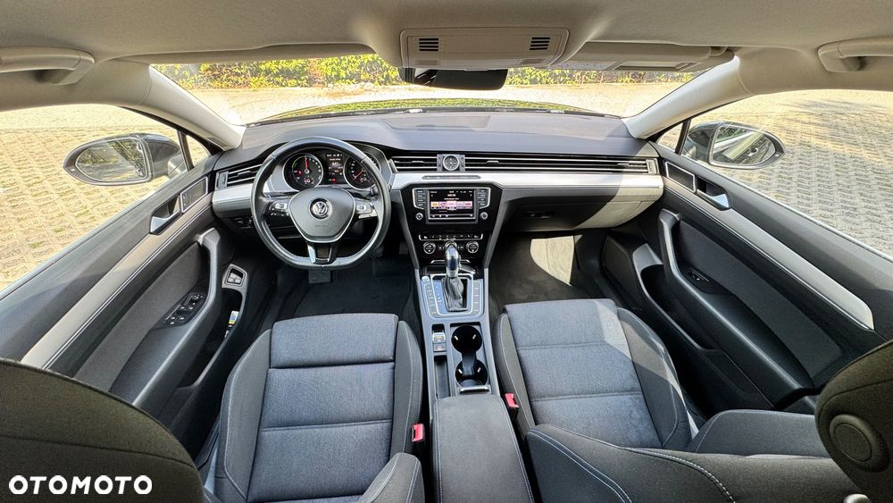 Volkswagen Passat - 22