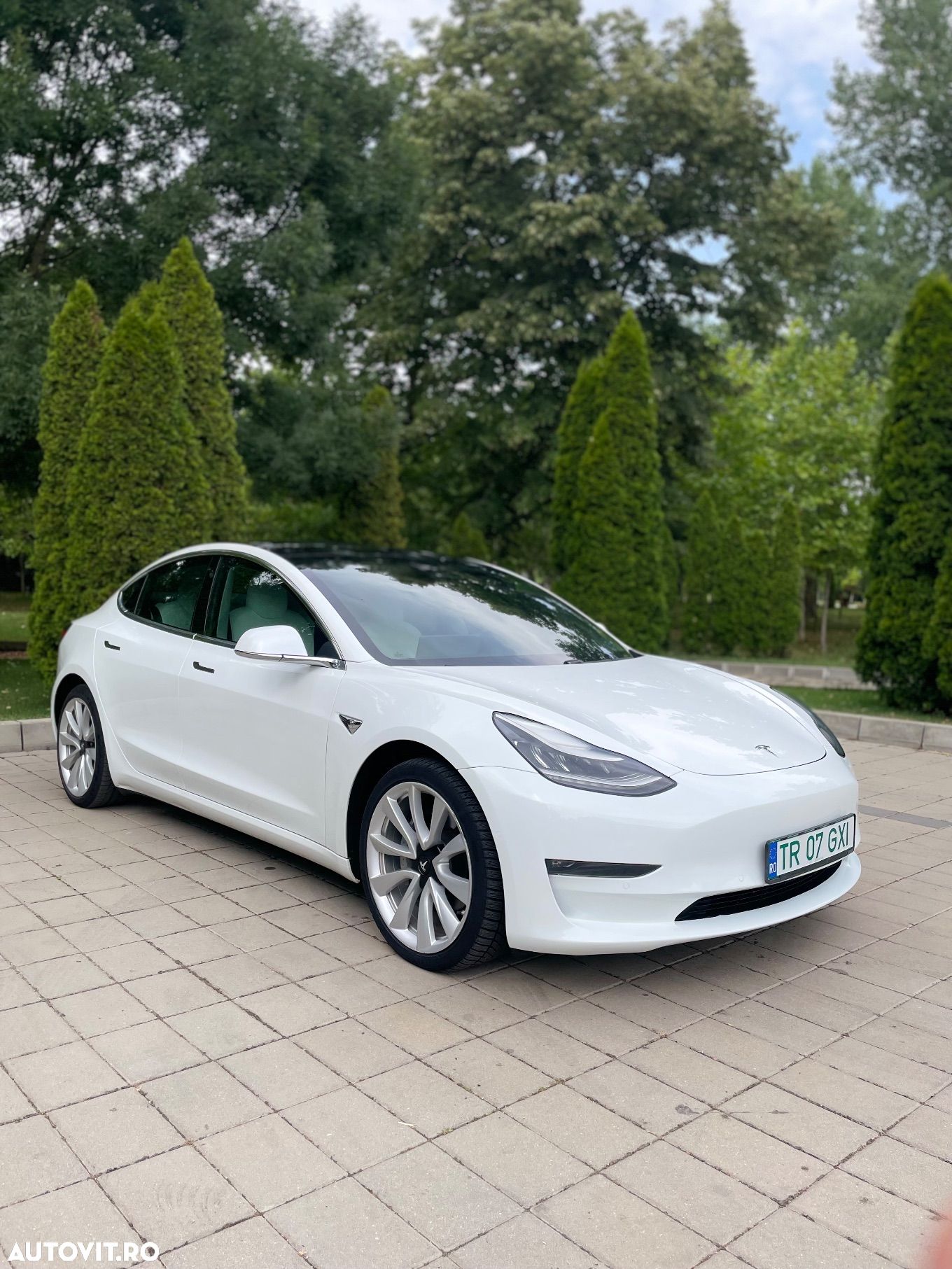 Tesla Model 3 AWD Dual Motor - 1