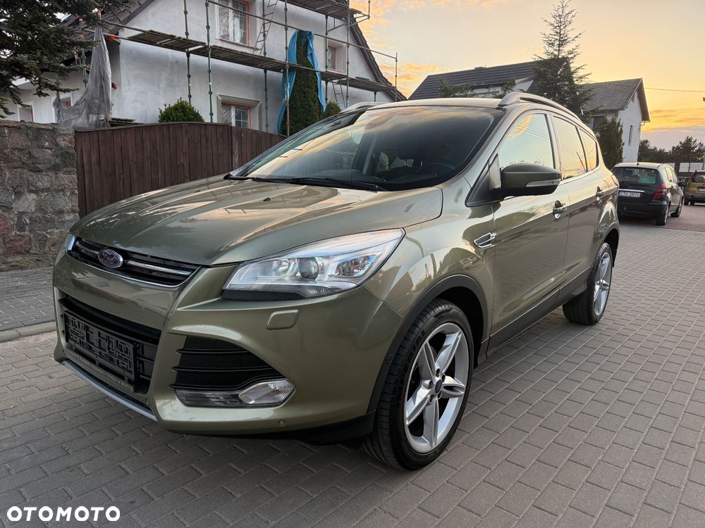 Ford Kuga 1.6 EcoBoost 2x4 Titanium - 2