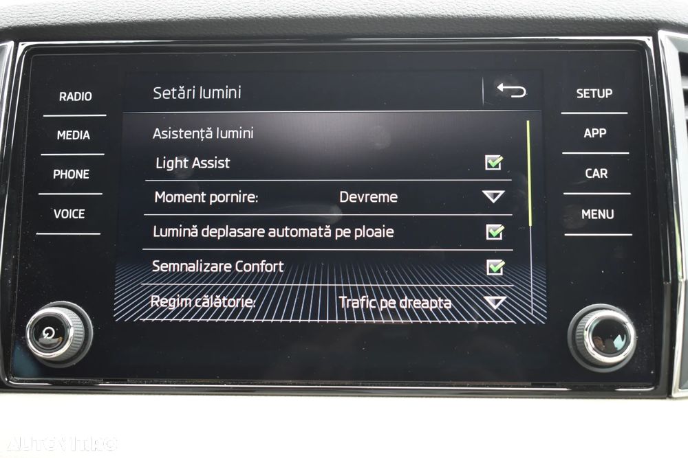 Skoda Karoq 2.0 TDI SCR 4x4 DSG Style - 24