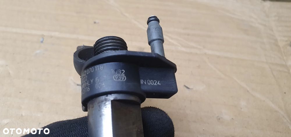 Wtrysk wtryskiwacz paliwa Mercedes GL GL350 X166 W166 3.0 CDI A6420701187 - 9