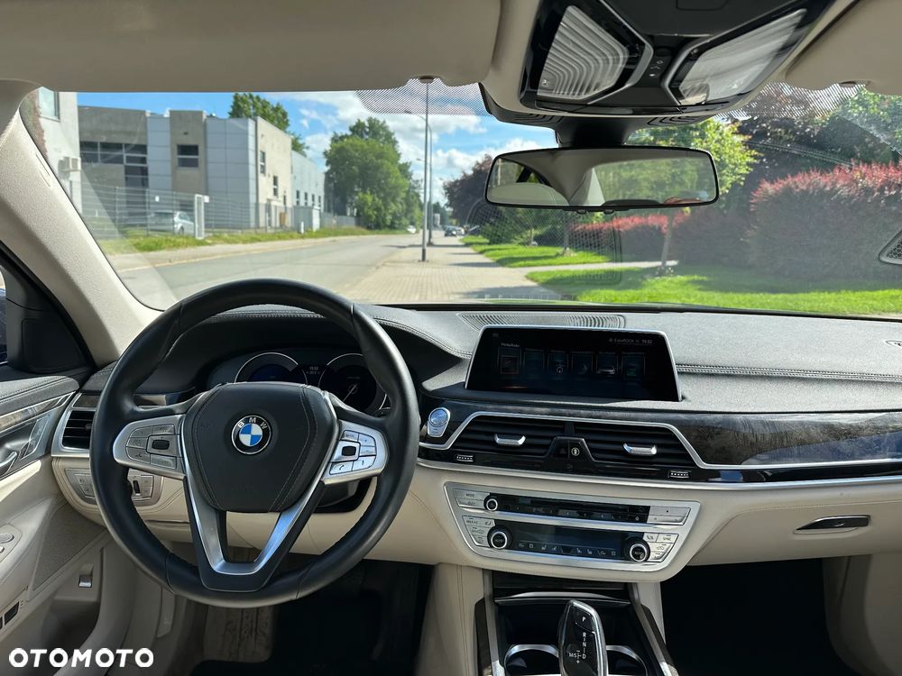 BMW Seria 7 730d xDrive - 10