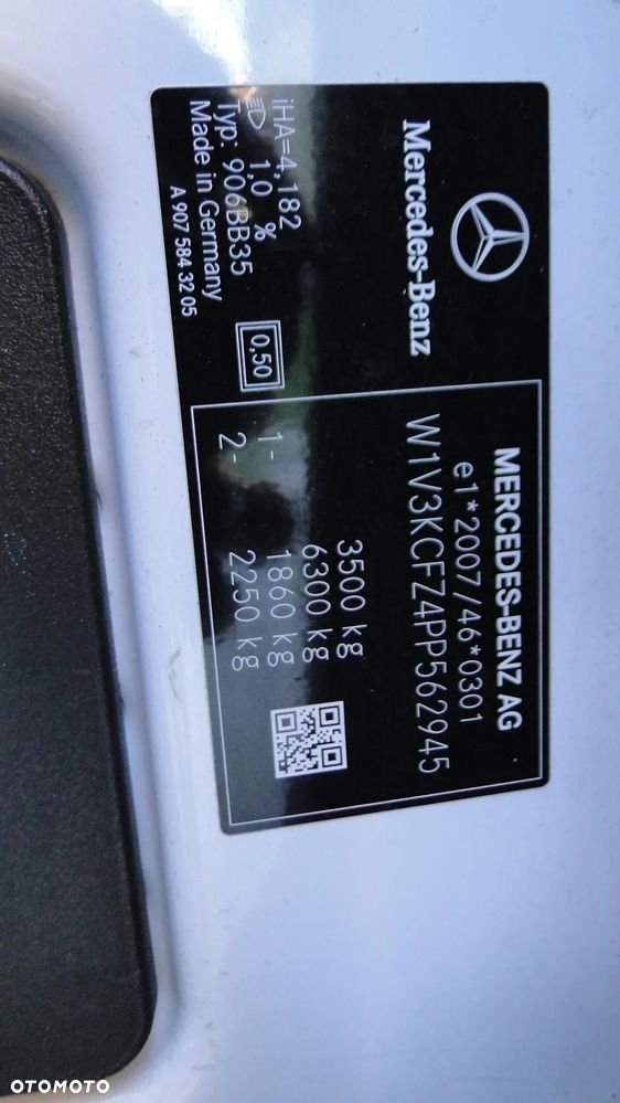 Mercedes-Benz SPRINTER - 4