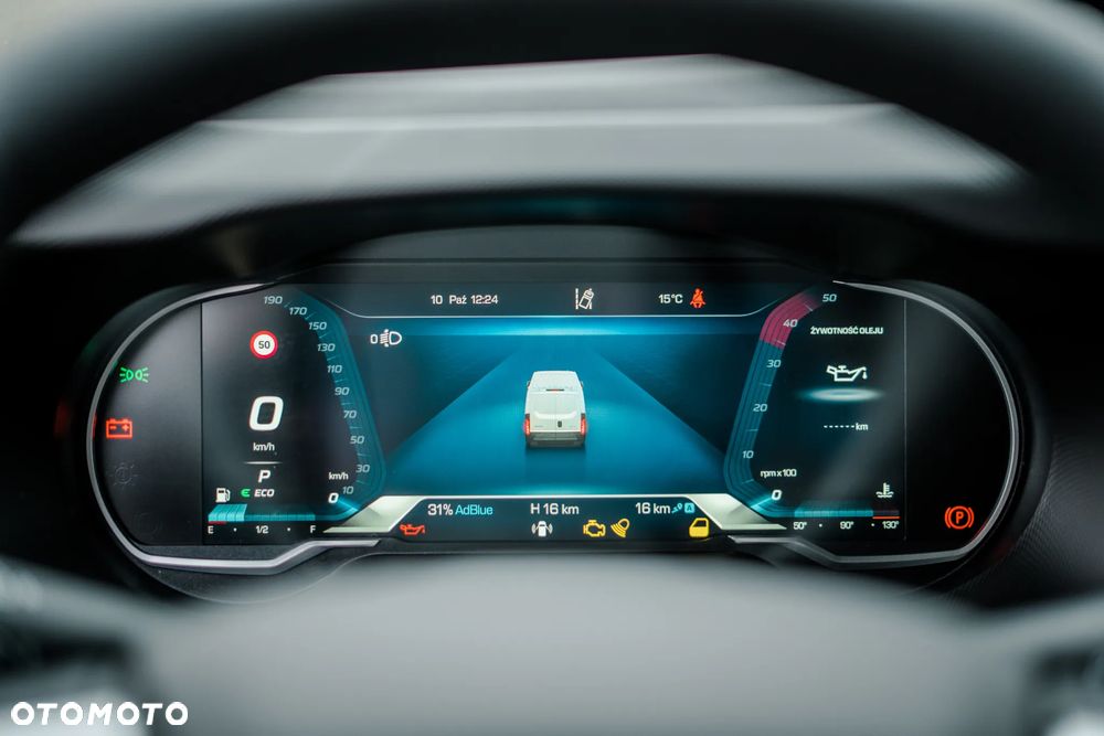 Iveco Daily 35S18HA8 V H2 Furgon Automat 3.0 od ręki - 27