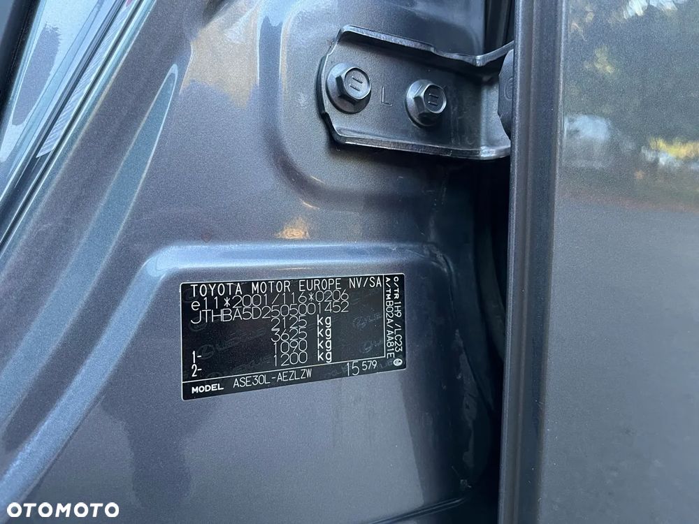 Lexus IS 200t F Impression - 16