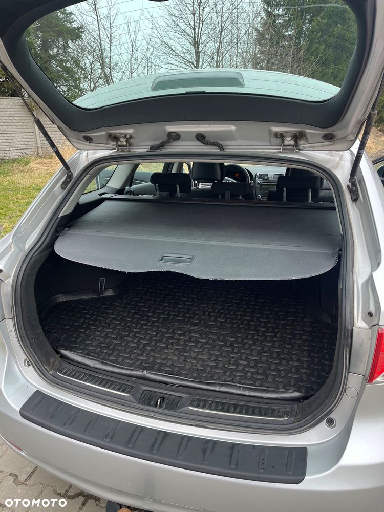 Toyota Avensis - 6