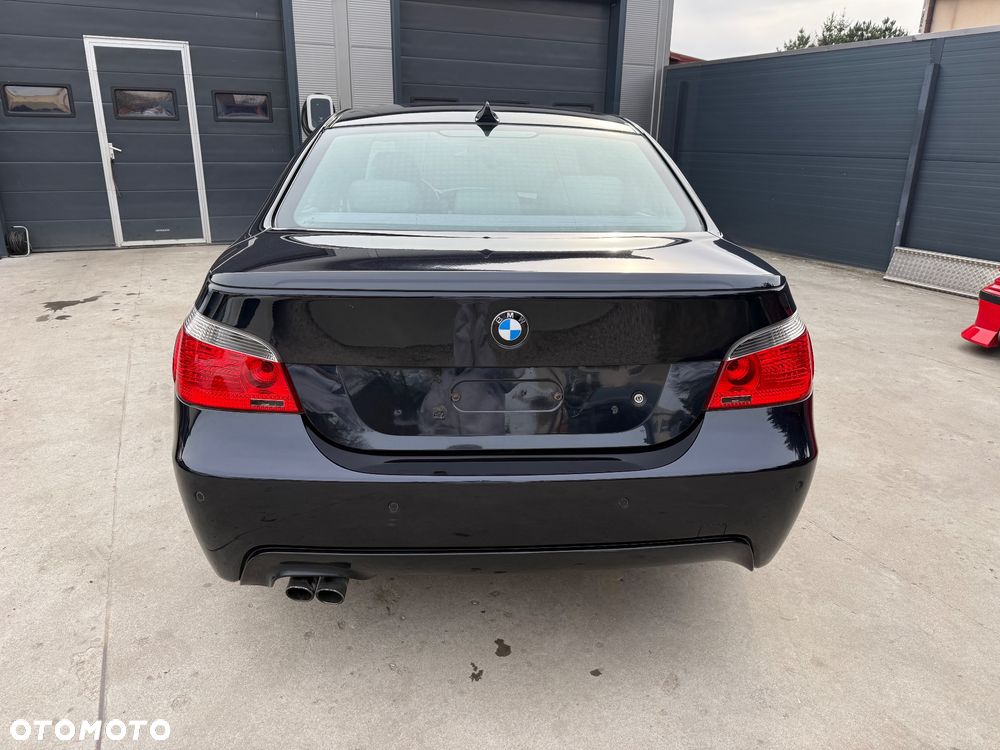 BMW Seria 5 523i - 11