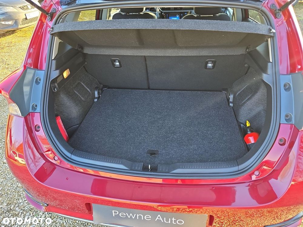 Toyota Auris 1.6 Selection - 12