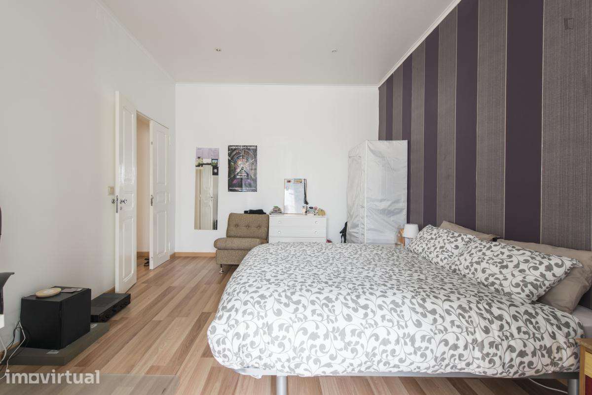 Quarto - localizado em Anjos Lisbon - Grande imagem: 2/15