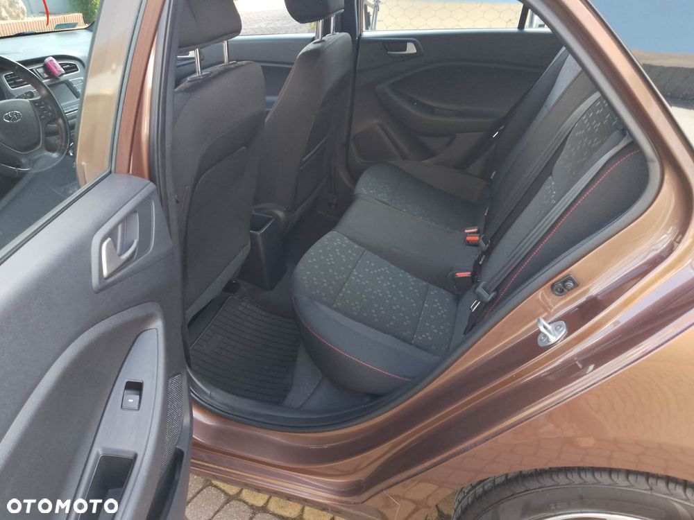 Hyundai i20 - 12