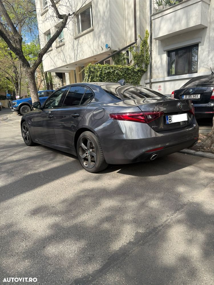 Alfa Romeo Giulia - 11
