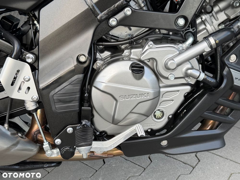 Suzuki V-STROM - 14