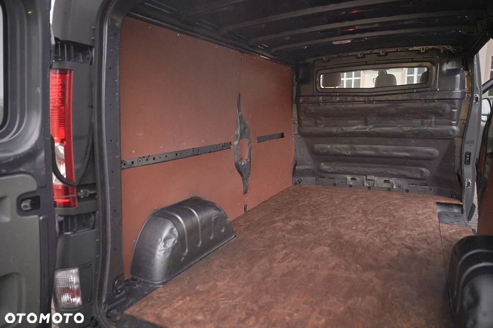 Opel Vivaro - 36