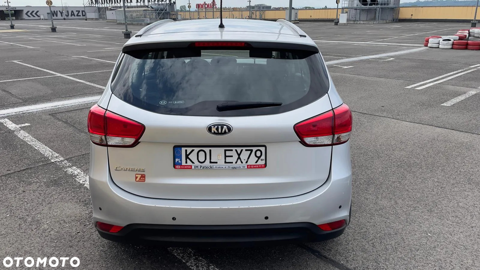 Kia Carens 1.6 GDI L - 7
