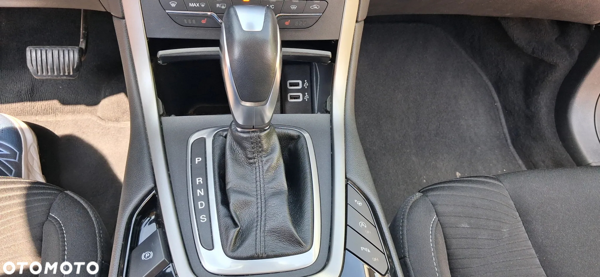 Ford S-Max 2.0 EcoBlue Titanium - 14