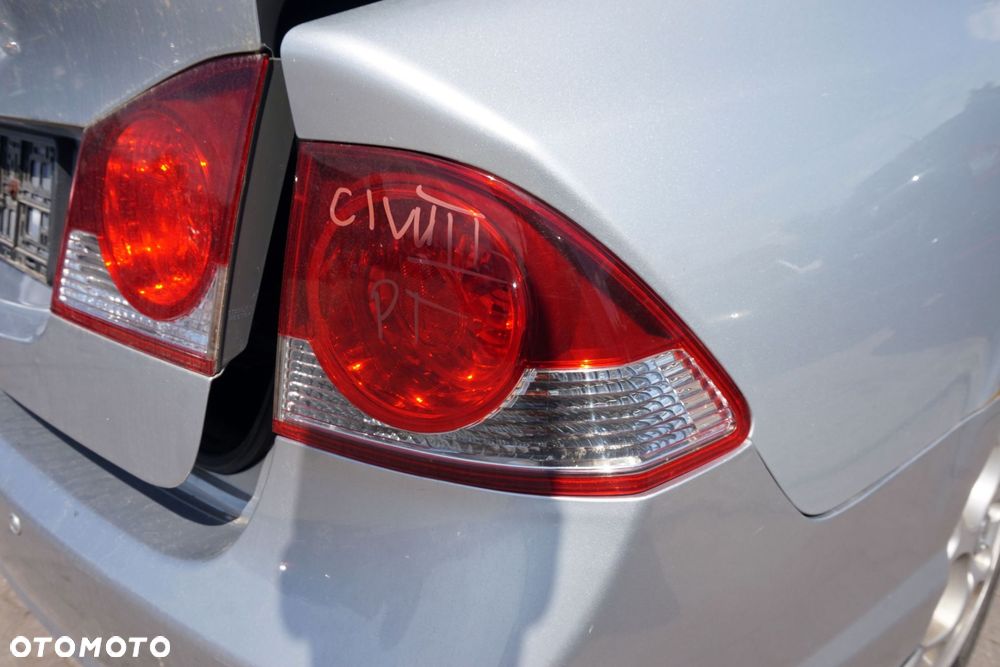 LAMPA TYLNA PRAWA CIVIC VIII SEDAN 33501-SNB-G01 HONDA 2006-2010 - 1