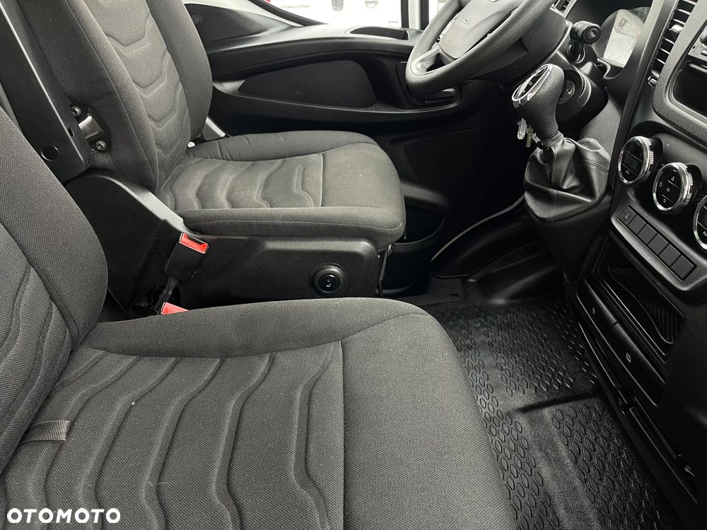 Iveco Daily Izoterma Winda - 26