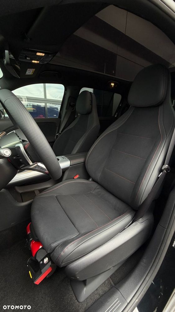 Mercedes-Benz GLB 250+ EQ 85kWh - 33