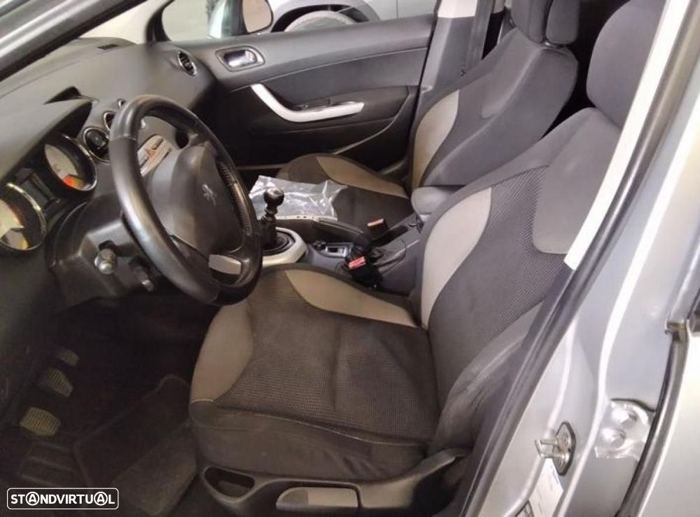 Peugeot 308 - 4