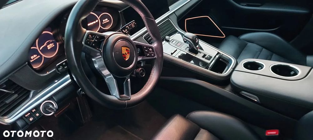 Porsche Panamera 4 E-Hybrid - 6
