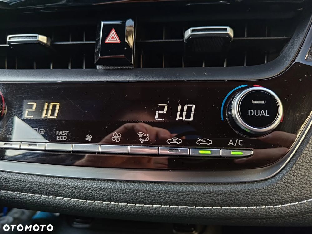 Toyota Corolla 2.0 Hybrid Selection - 39