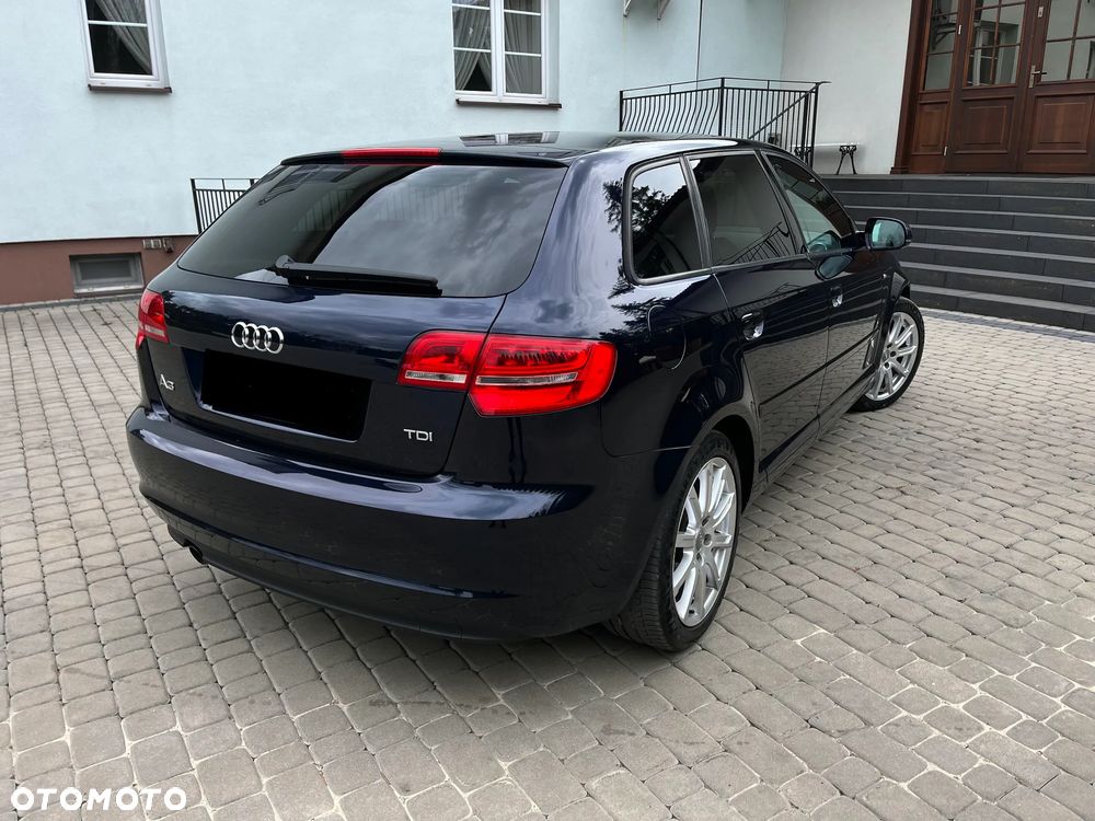 Audi A3 Sportback 2.0 TDI DPF Ambiente - 4