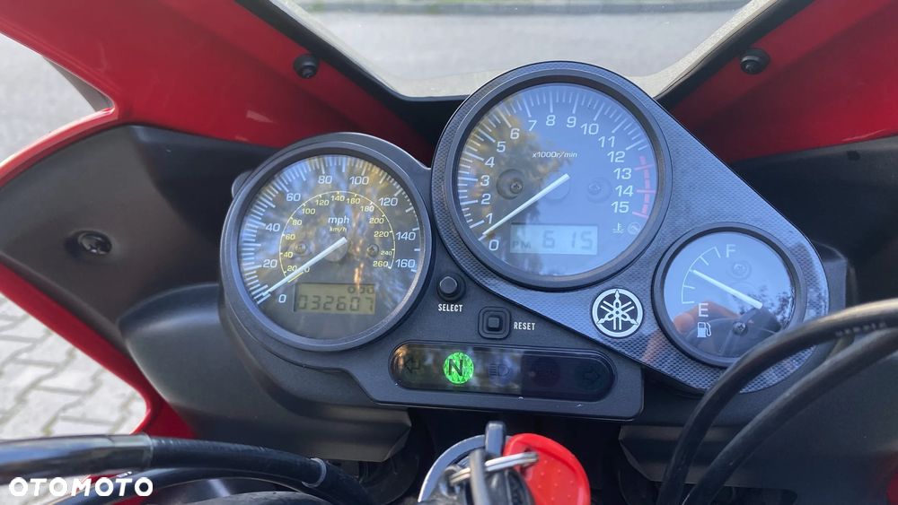 Yamaha FZS - 9