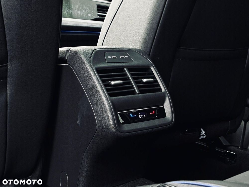 Volkswagen Passat - 18