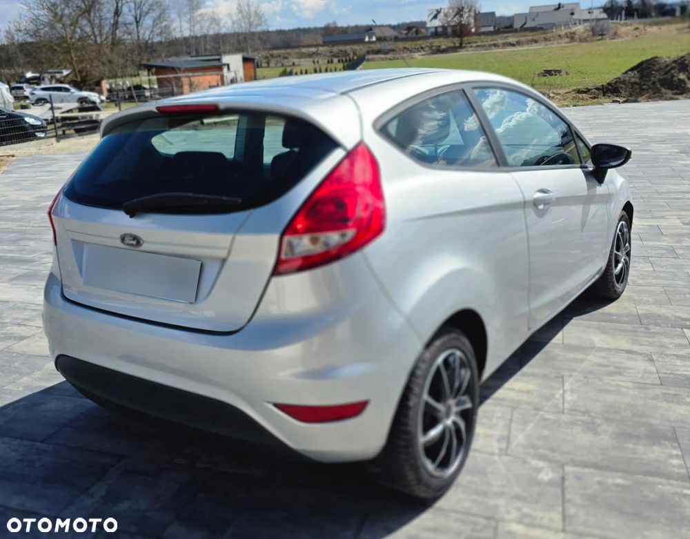 Ford Fiesta 1.25 Trend Edition - 8