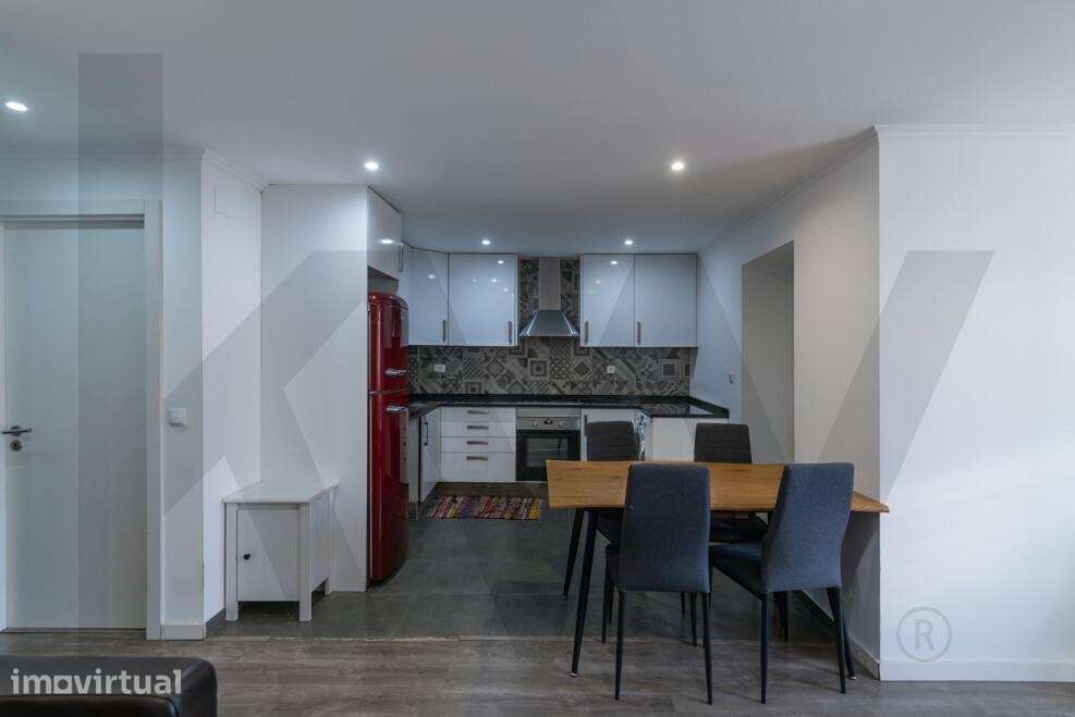 Moradia T2 com águas-furtadas e logradouro com barbecue - Grande imagem: 3/14