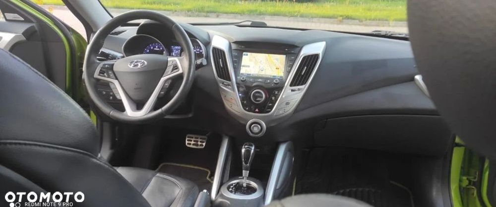 Hyundai Veloster 1.6 DCT Premium - 32