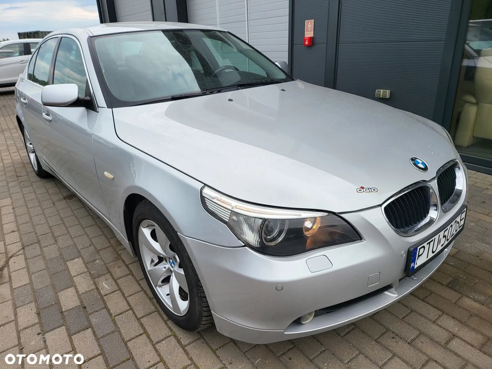 BMW Seria 5 520i - 8