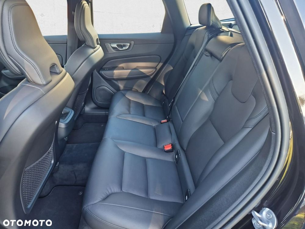 Volvo XC 60 - 22