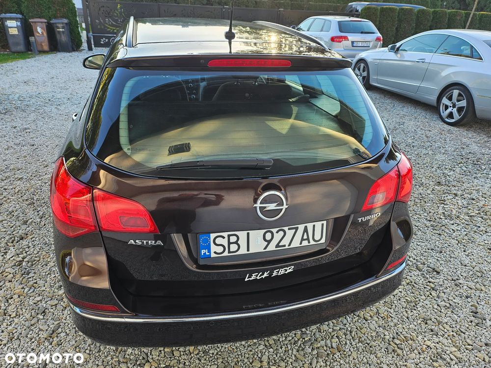 Opel Astra 2012 photo 5