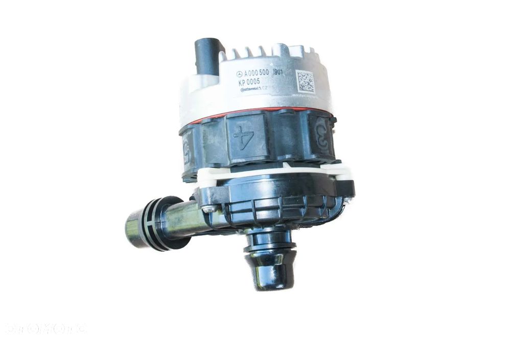 POMPKA OBIEGU WODY POMPA MERCEDES A0005001901 OE NOWA