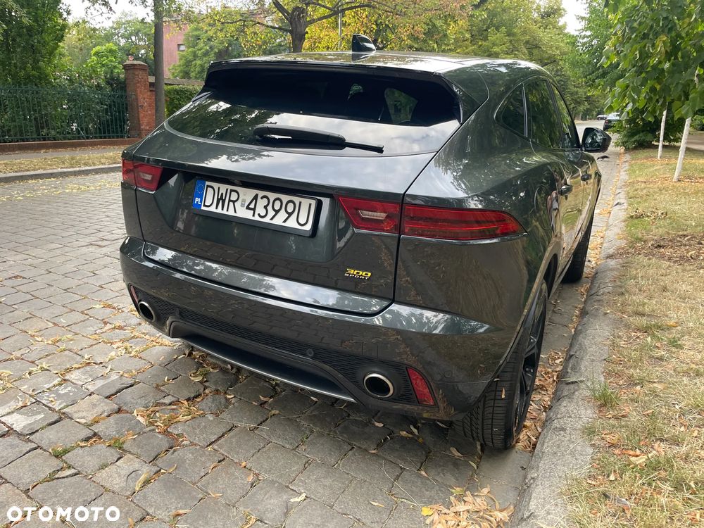 Jaguar E-Pace 2.0 P300 mHEV AWD 300 Sport - 8