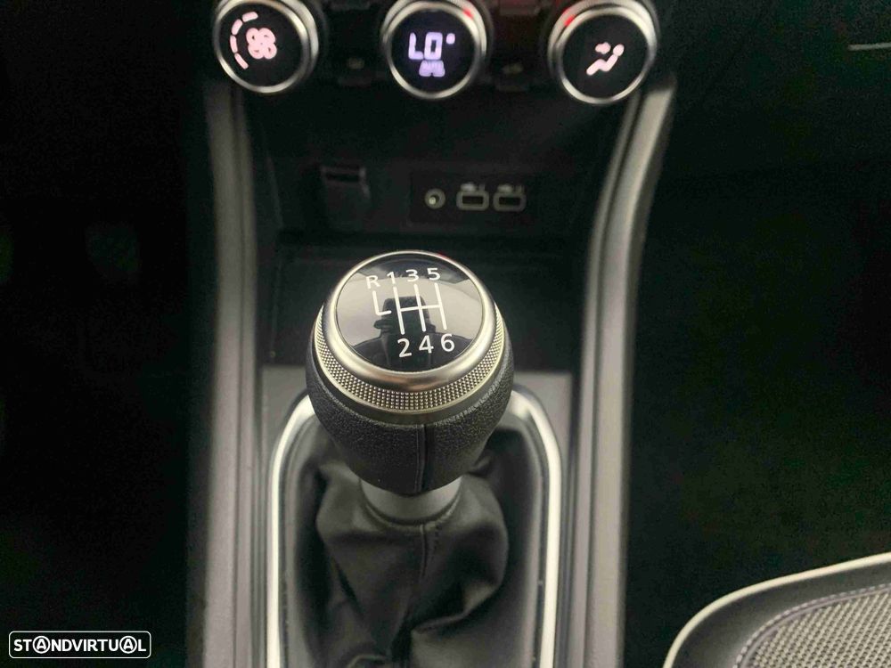 Renault Captur 1.0 TCe Techno - 10