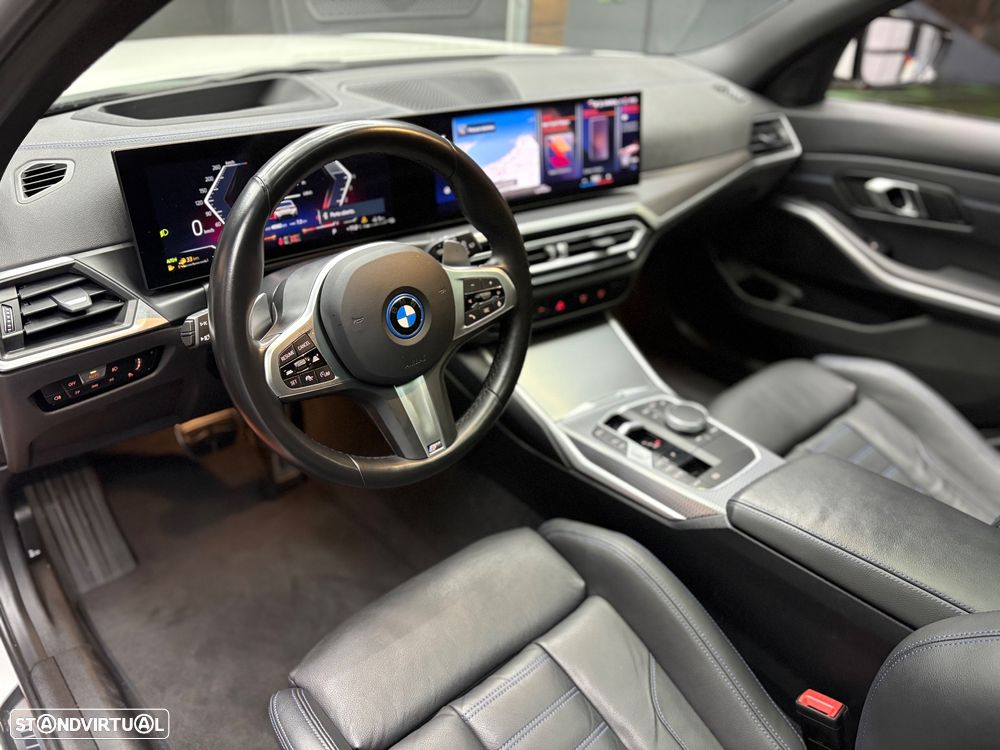BMW 330 e xDrive Aut. M Sport - 16