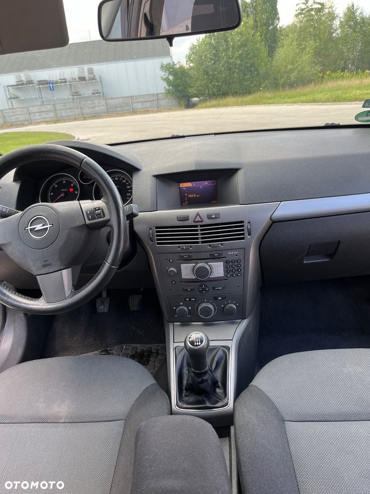 Opel Astra III 1.9 CDTI Cosmo - 28