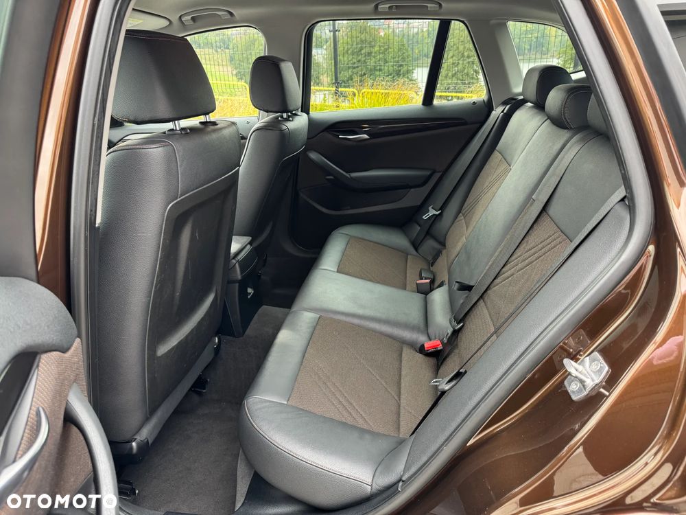BMW X1 sDrive18d xLine - 20