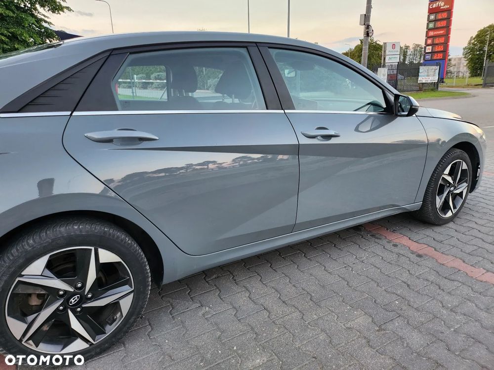 Hyundai Elantra 1.6 Smart - 11