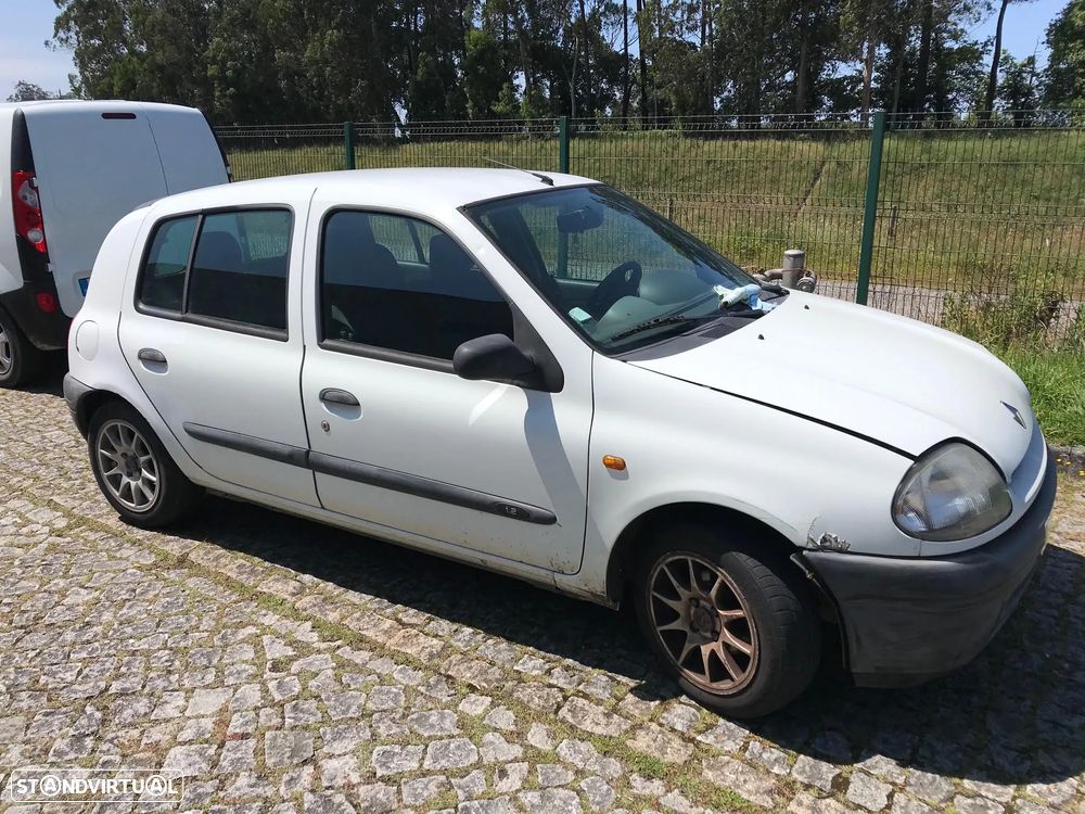 Renault Clio 1.2 5P 1999 - Para Peças - 2