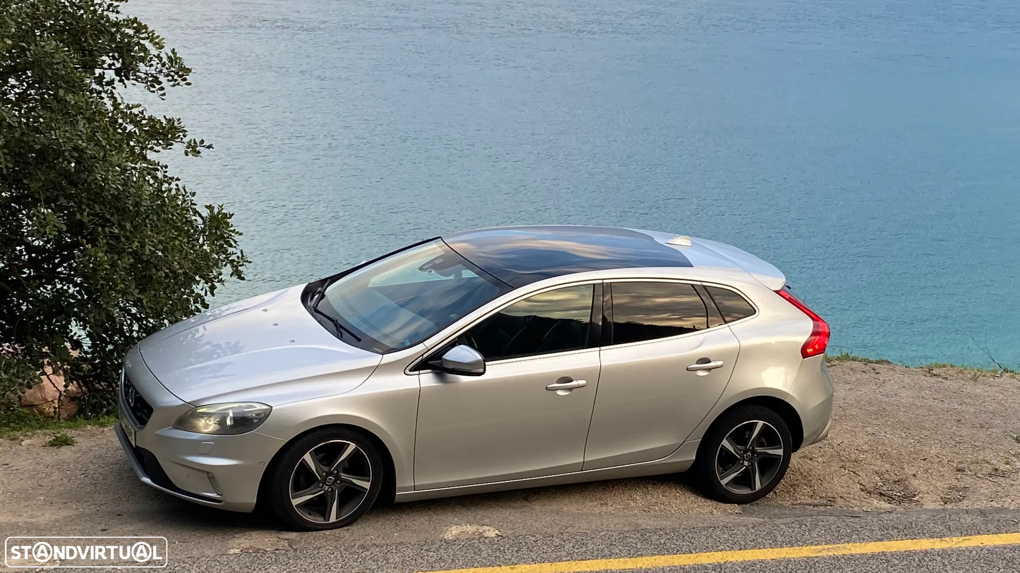 Volvo V40 1.6 D2 R-Design - 3