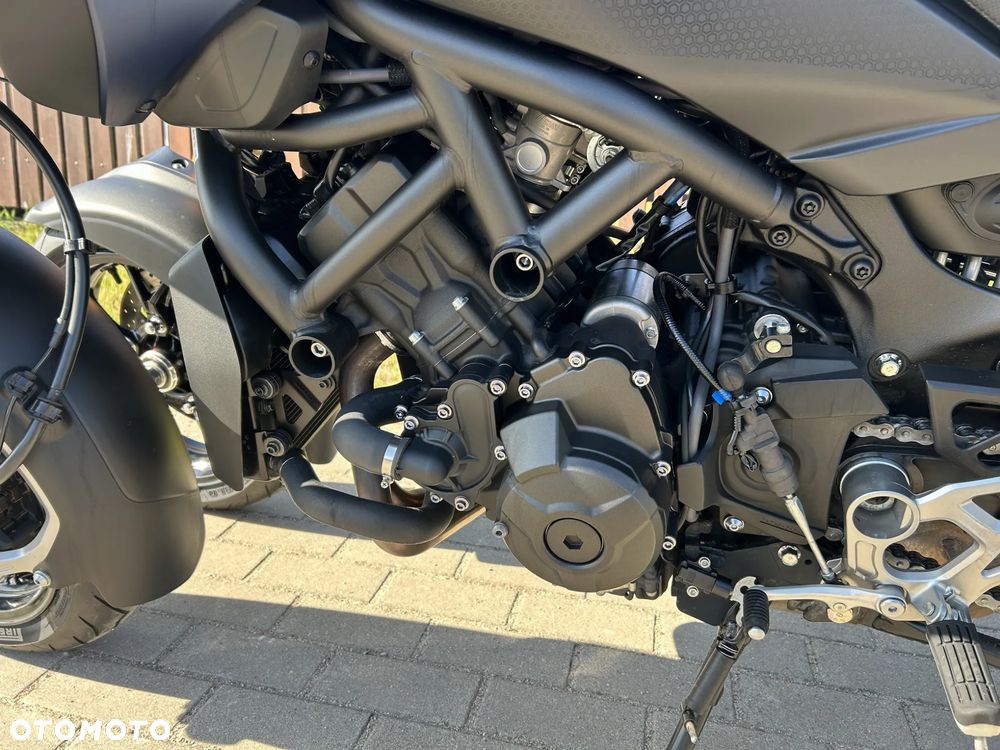 Yamaha NIKEN - 10