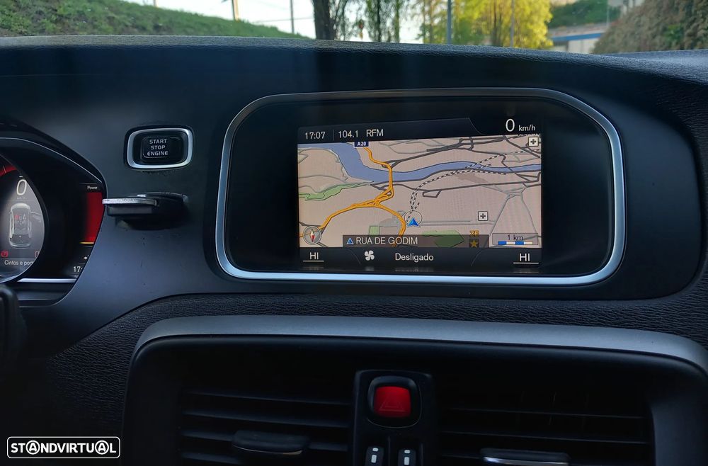 Volvo V40 D2 Summum - 9