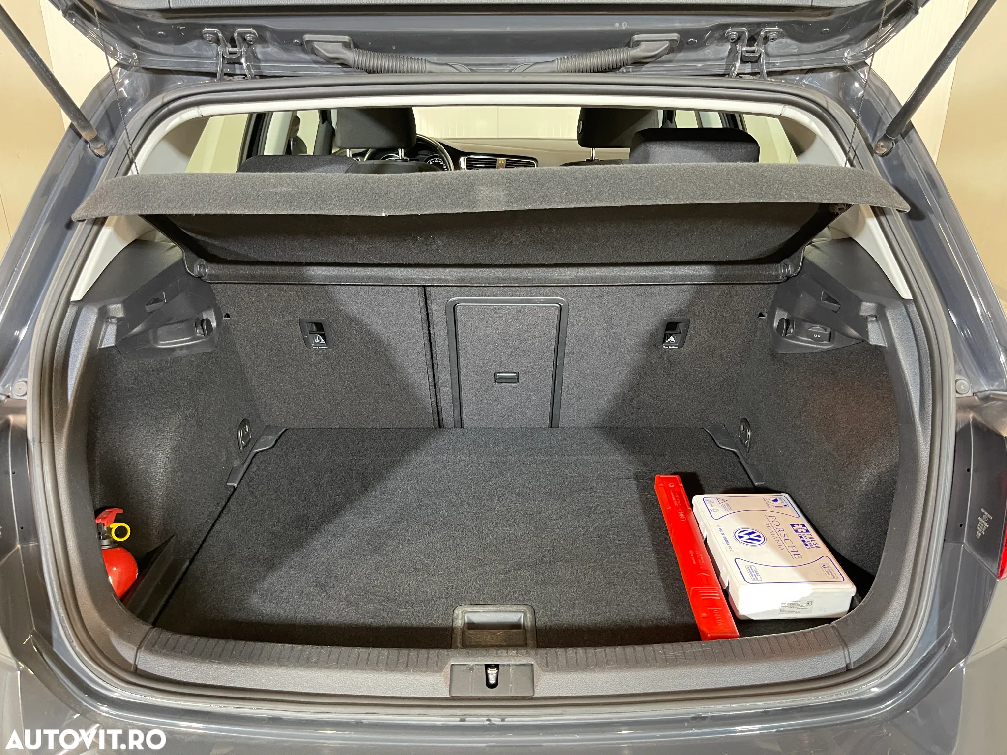 Volkswagen Golf 1.6 TDI Comfortline - 11