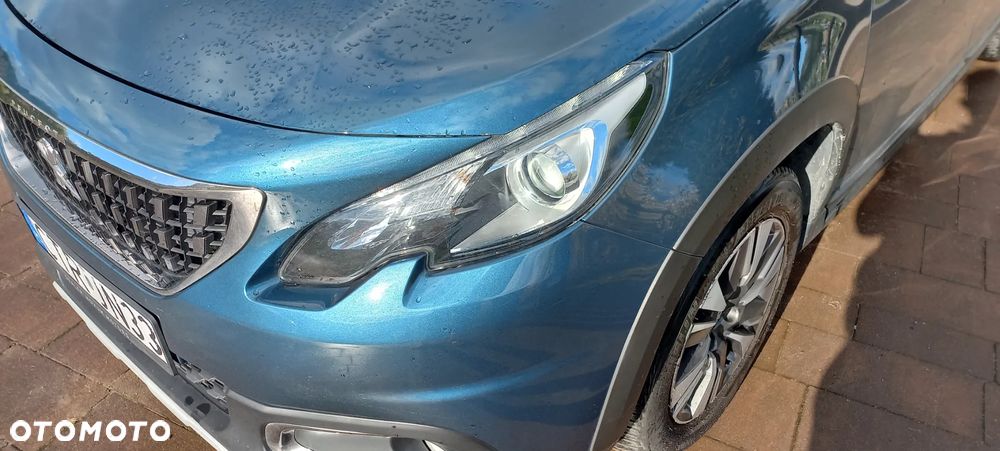 Peugeot 2008 1.2 Pure Tech Allure S&S - 5